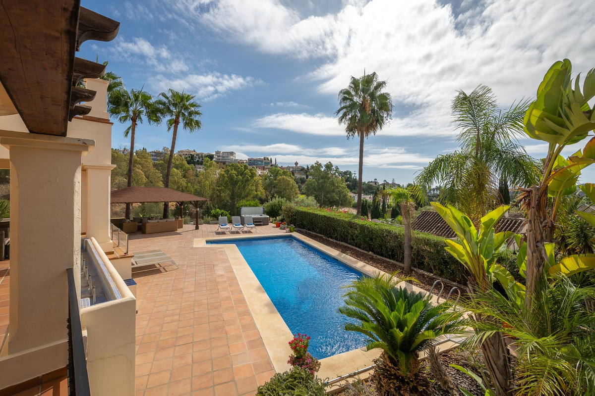 Villa for sale in Mijas