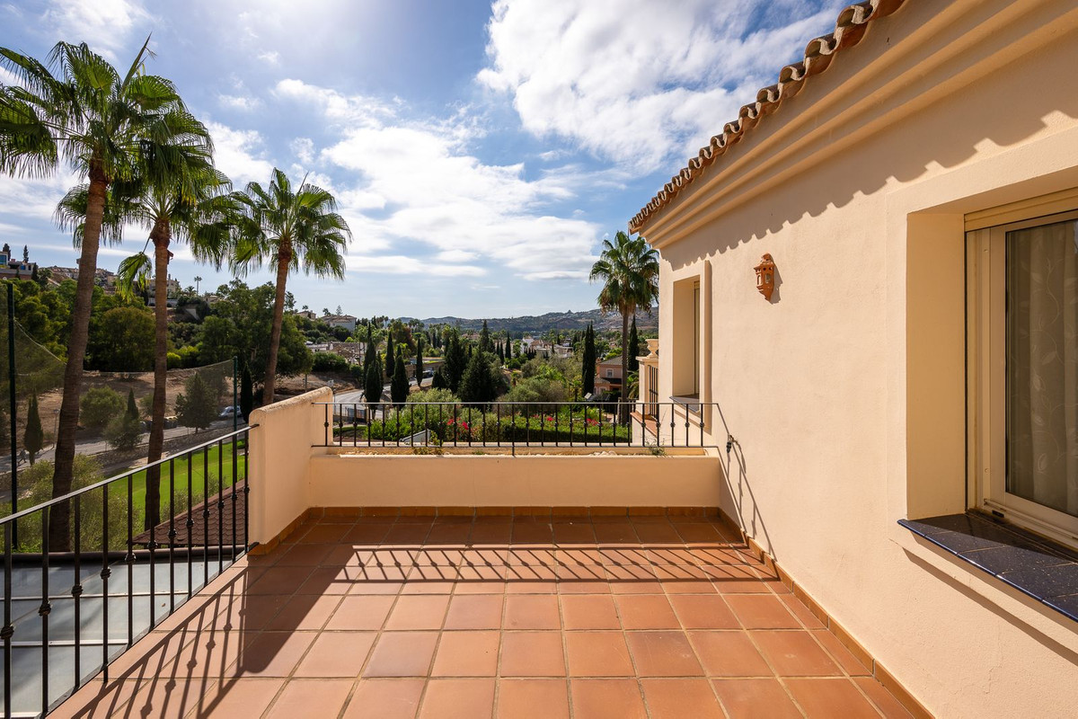 Villa for sale in Mijas