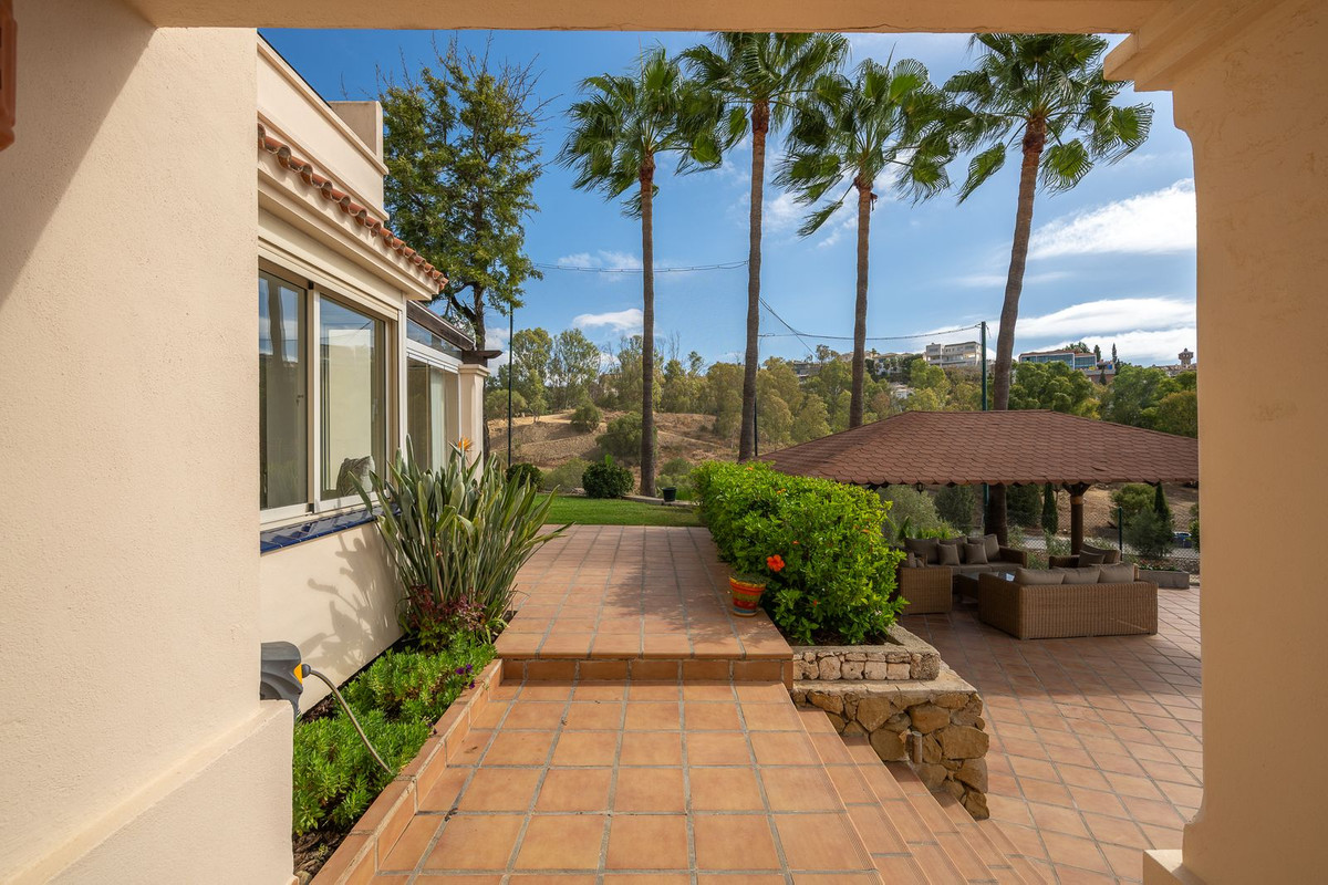 Villa for sale in Mijas