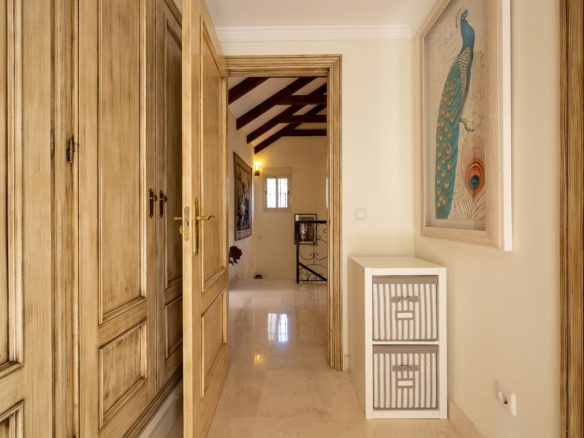 Villa for sale in Mijas
