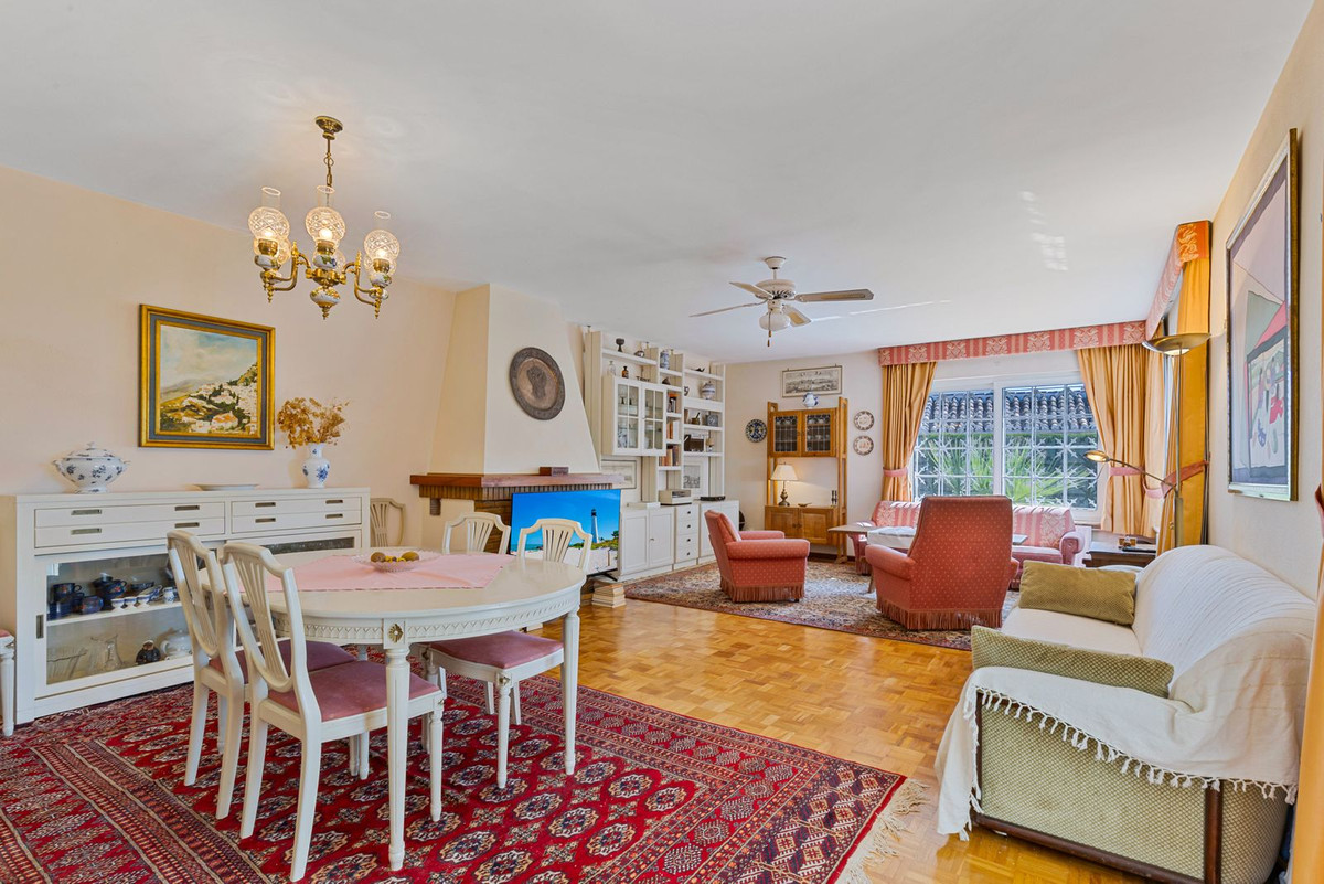 Villa for sale in Mijas