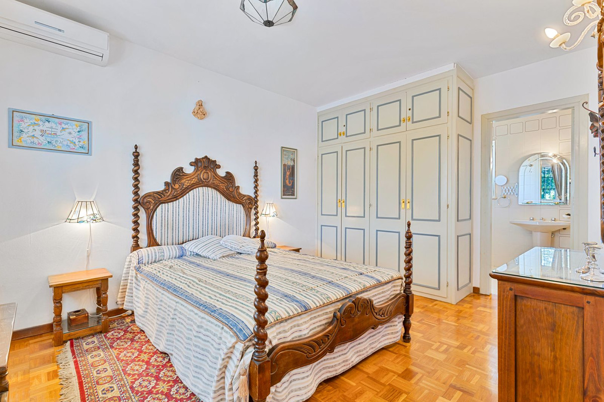 Villa for sale in Mijas