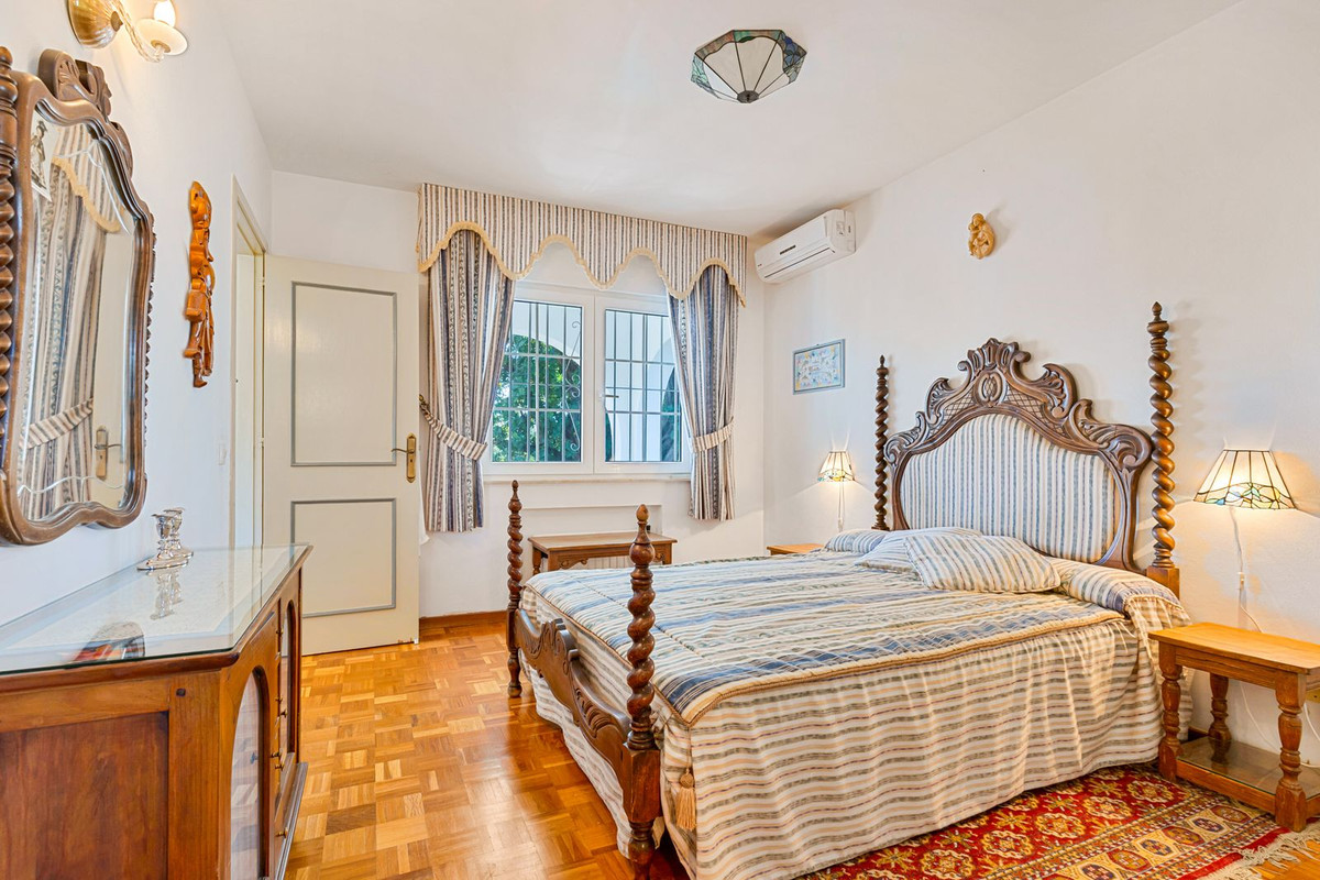 Villa for sale in Mijas