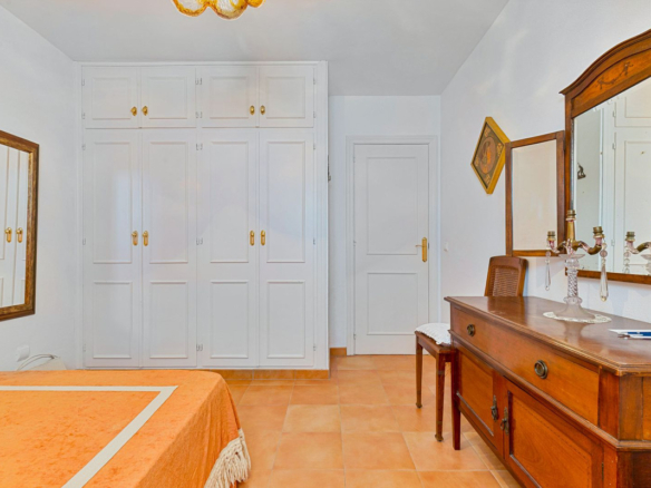 Villa for sale in Mijas