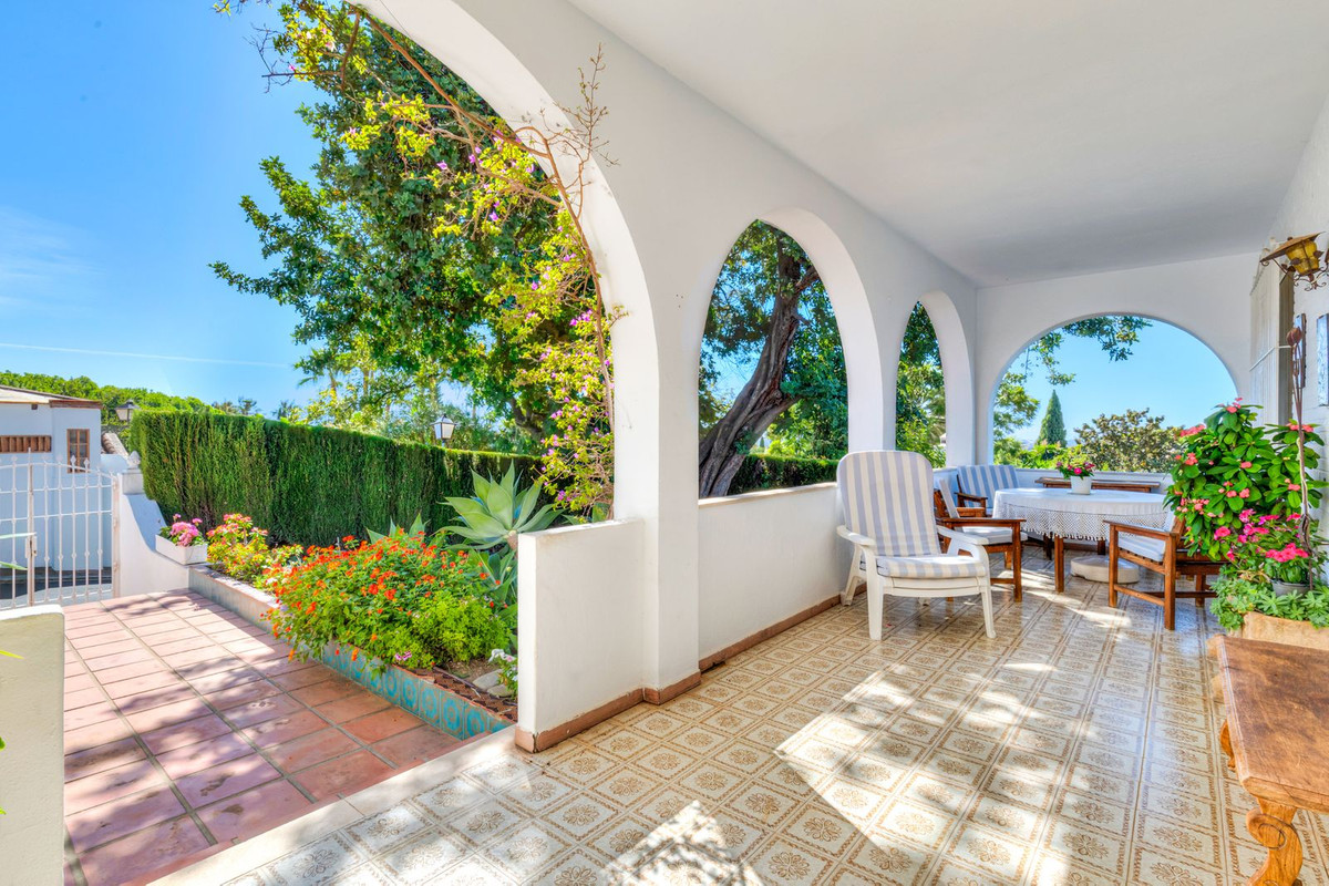 Villa for sale in Mijas