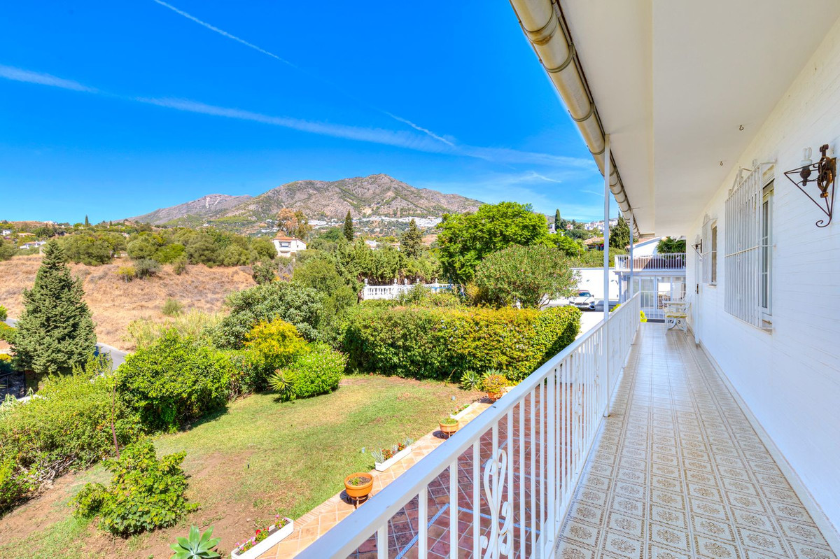 Villa for sale in Mijas