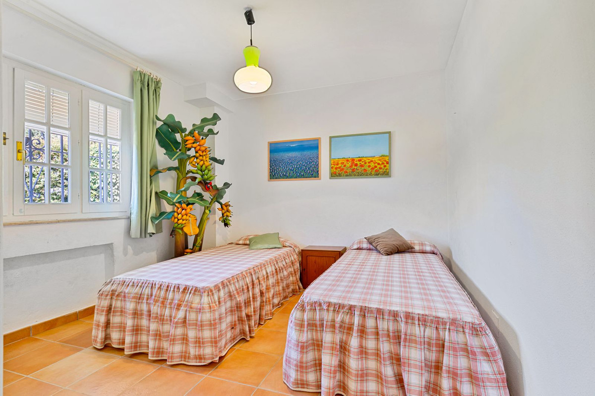 Villa for sale in Mijas
