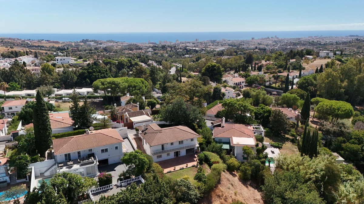 Villa for sale in Mijas