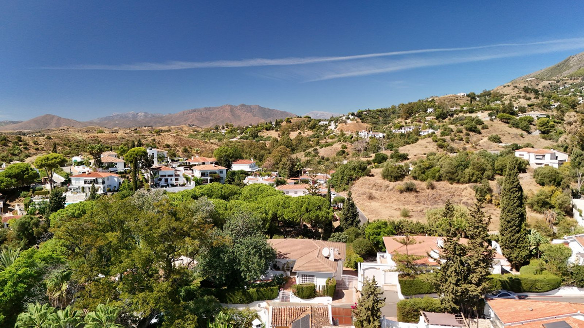 Villa for sale in Mijas