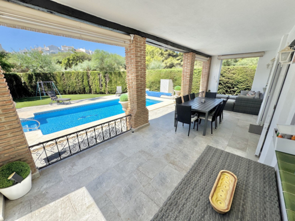 Villa for sale in Mijas