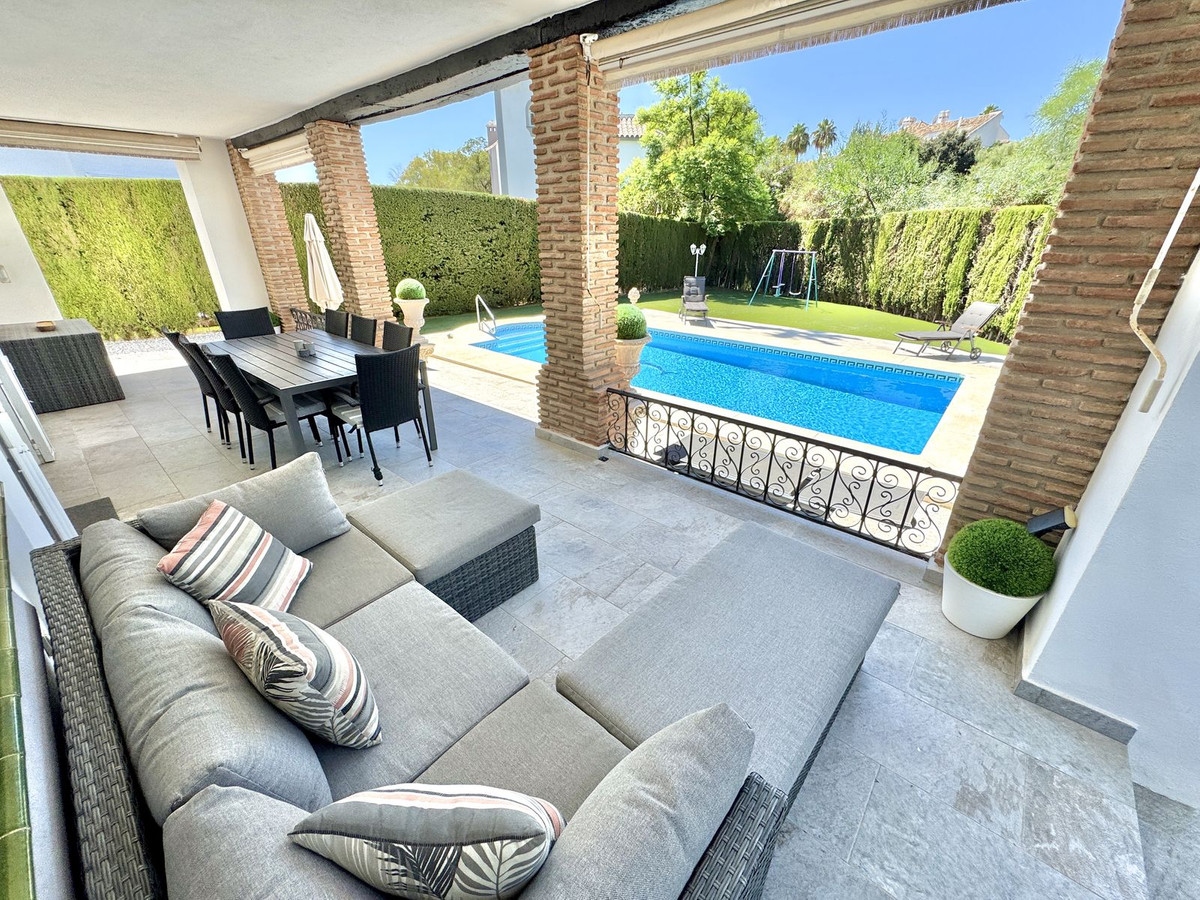 Villa for sale in Mijas