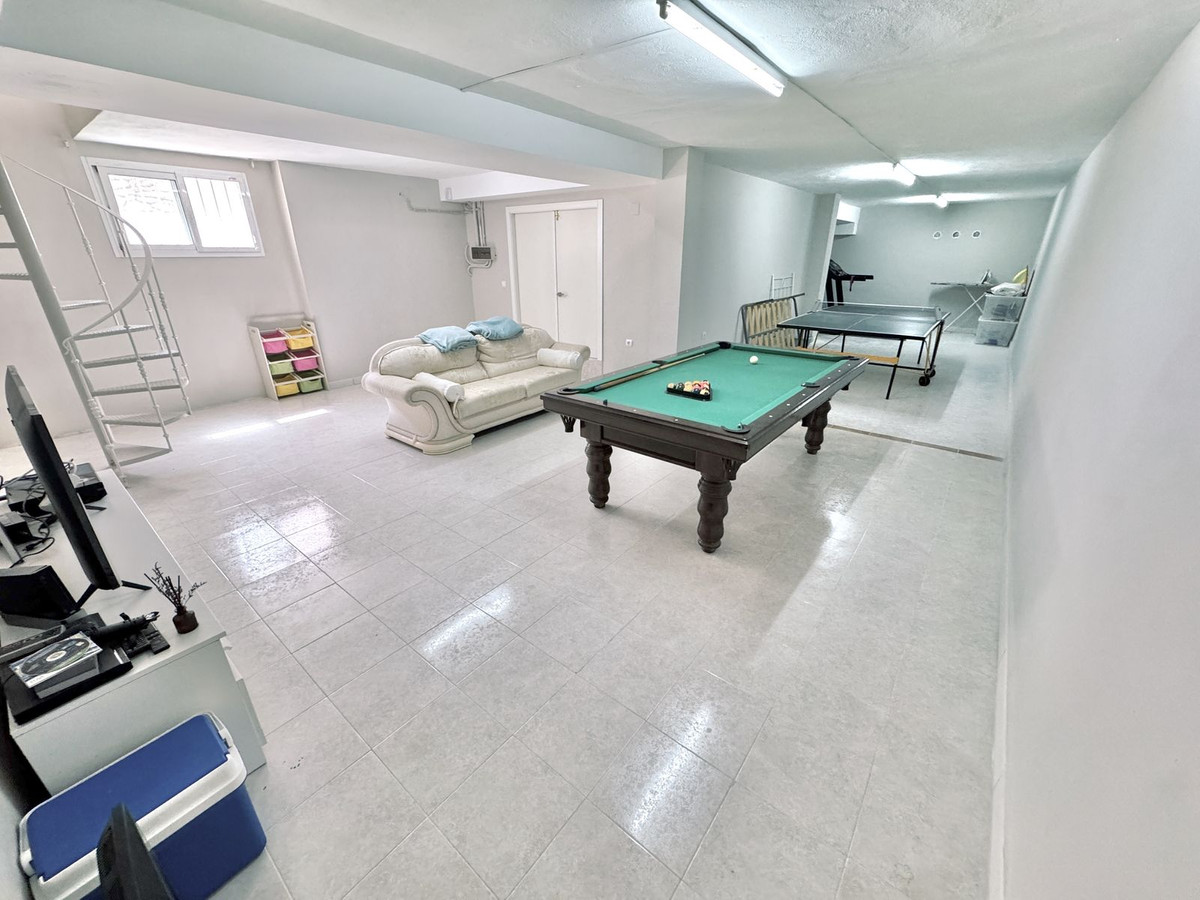 Villa for sale in Mijas