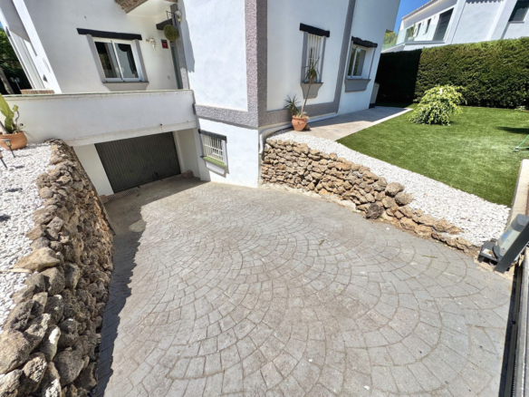 Villa for sale in Mijas