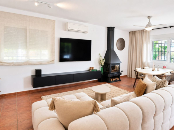 Villa for sale in Mijas