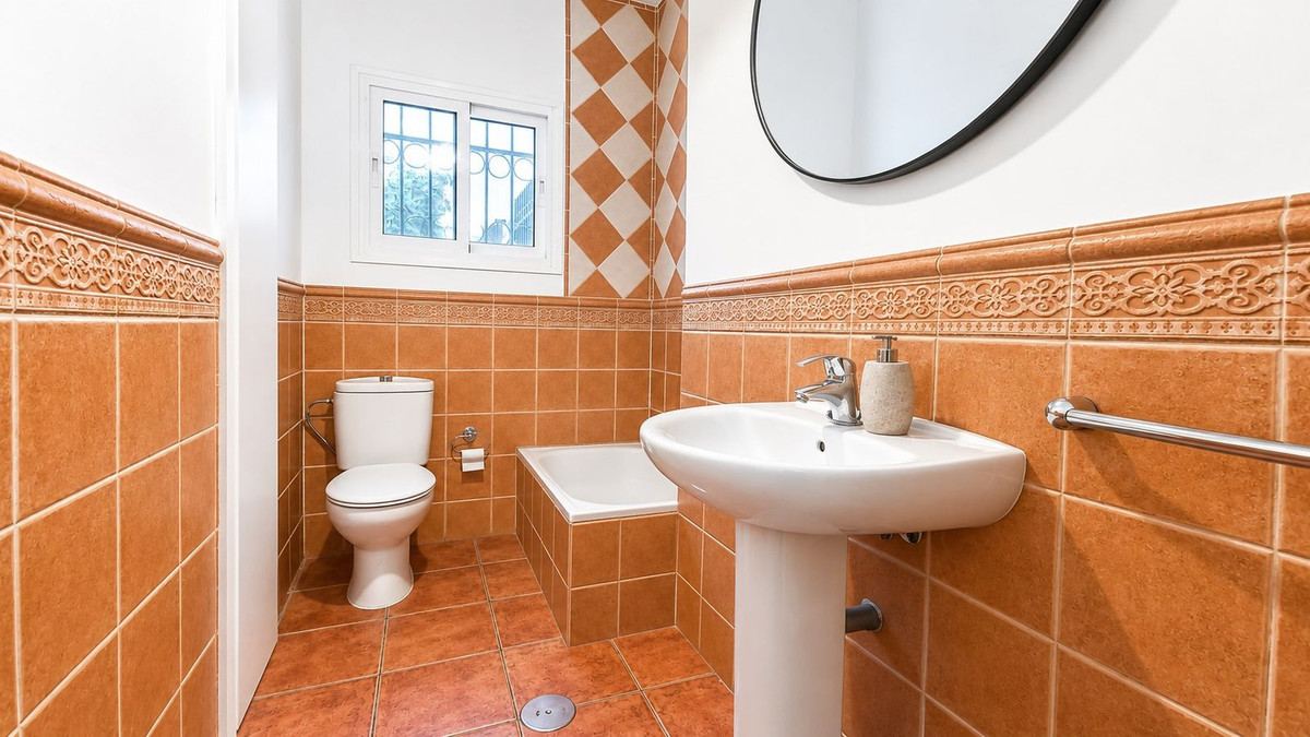 Villa for sale in Mijas