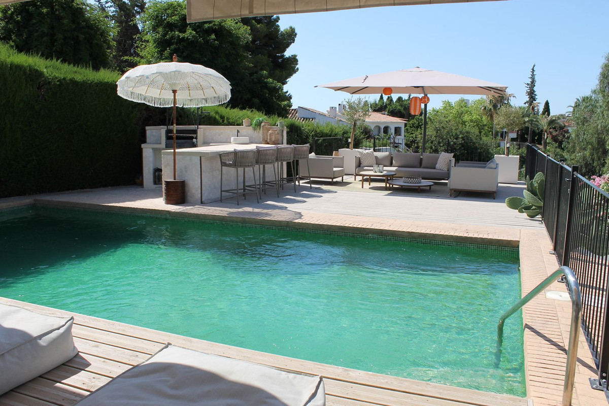 Villa for sale in Mijas