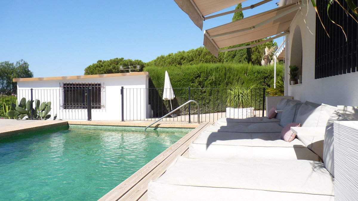 Villa for sale in Mijas