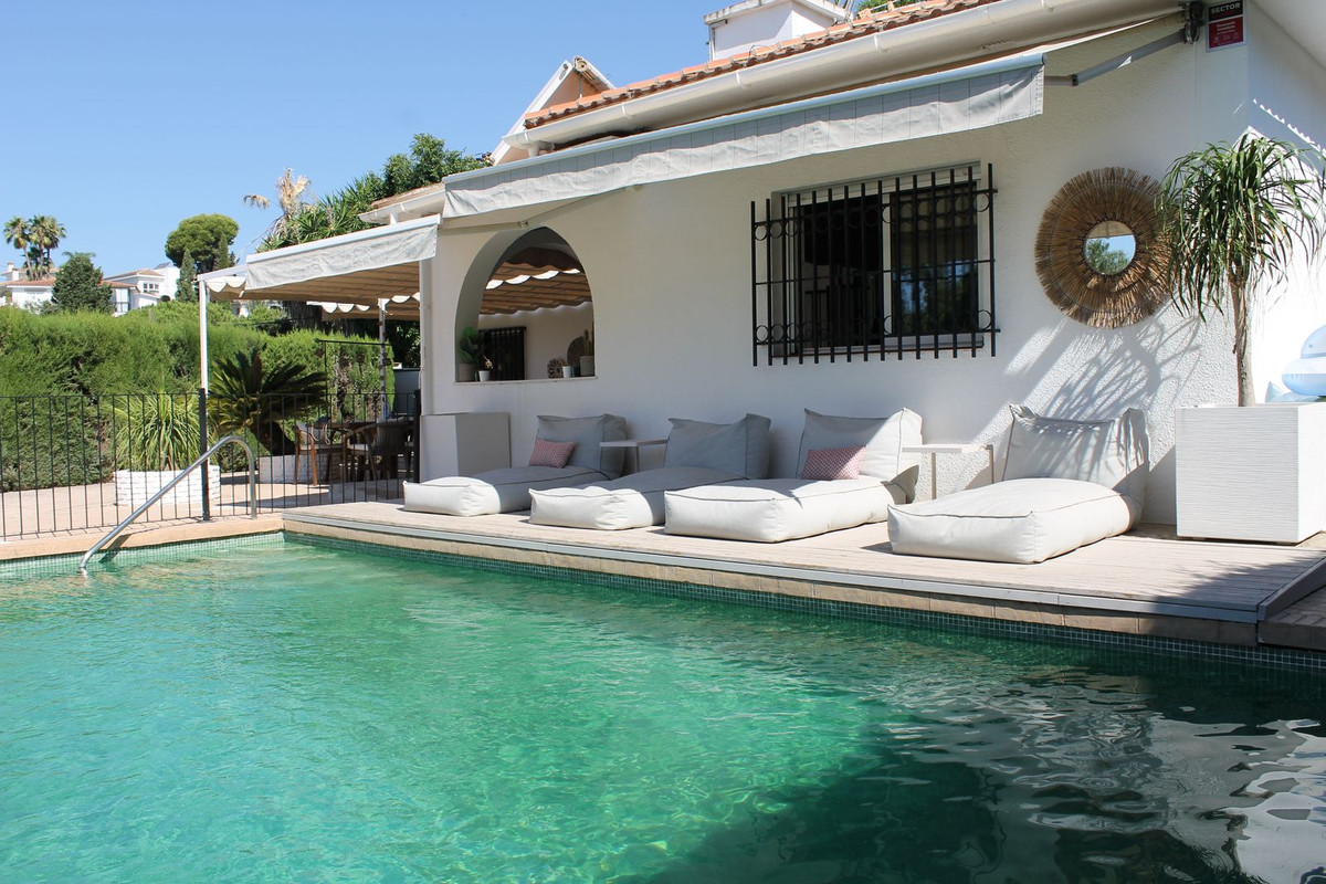 Villa-in-Mijas-Ref-R5505700 Villa for sale in Mijas