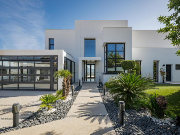 Villa for sale in Mijas