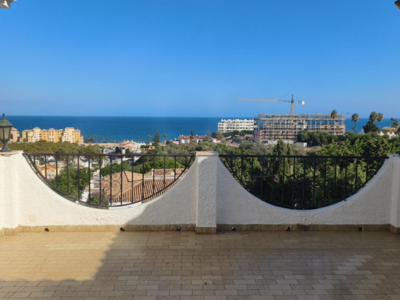 Villa for sale in Mijas