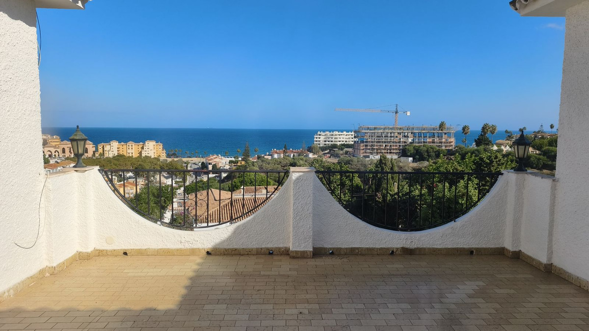 Villa for sale in Mijas