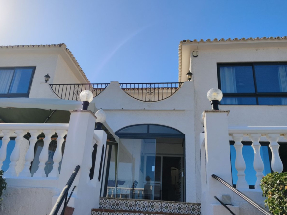 Villa for sale in Mijas
