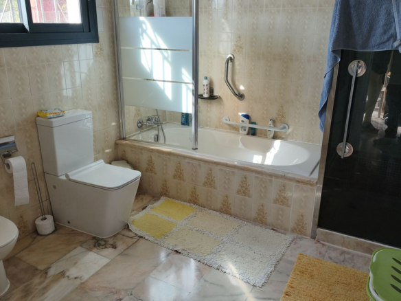 Villa for sale in Mijas