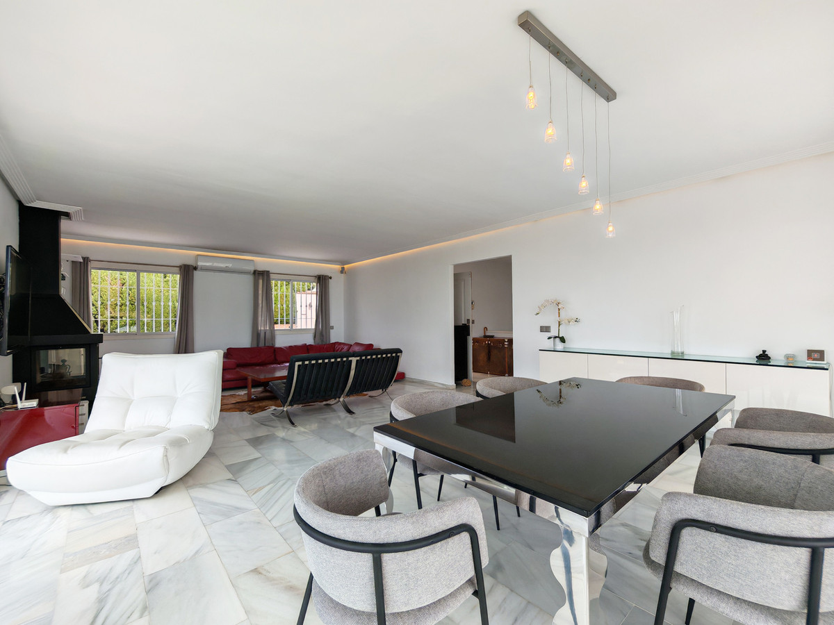 Villa for sale in Mijas