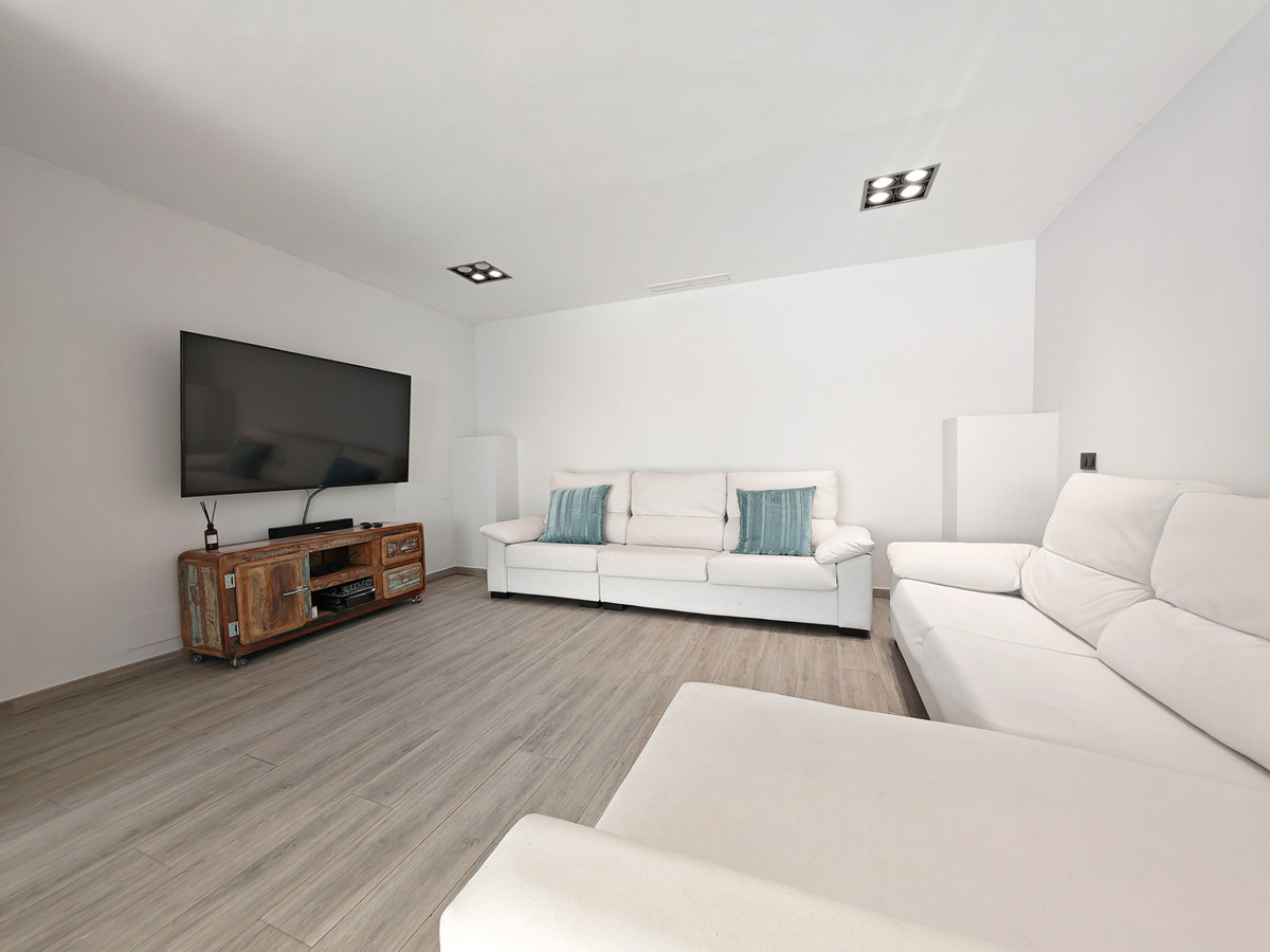 Villa for sale in Mijas