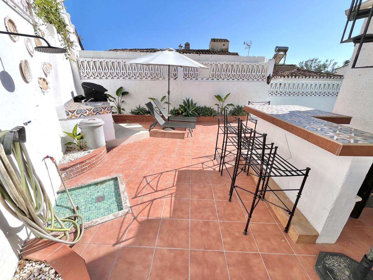 Villa for sale in Mijas