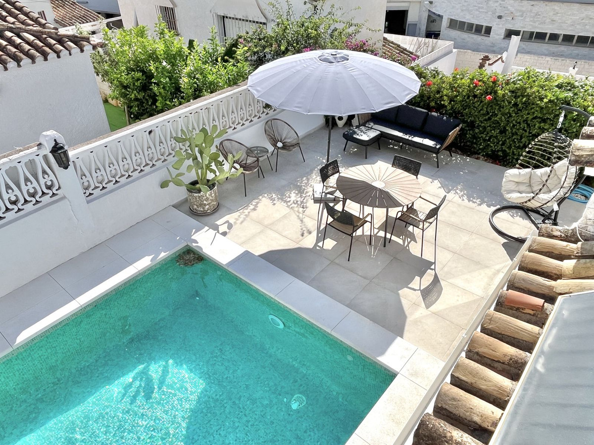 Villa for sale in Mijas
