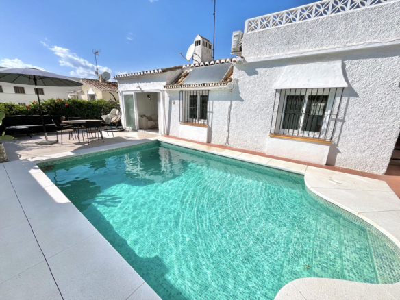 Villa for sale in Mijas