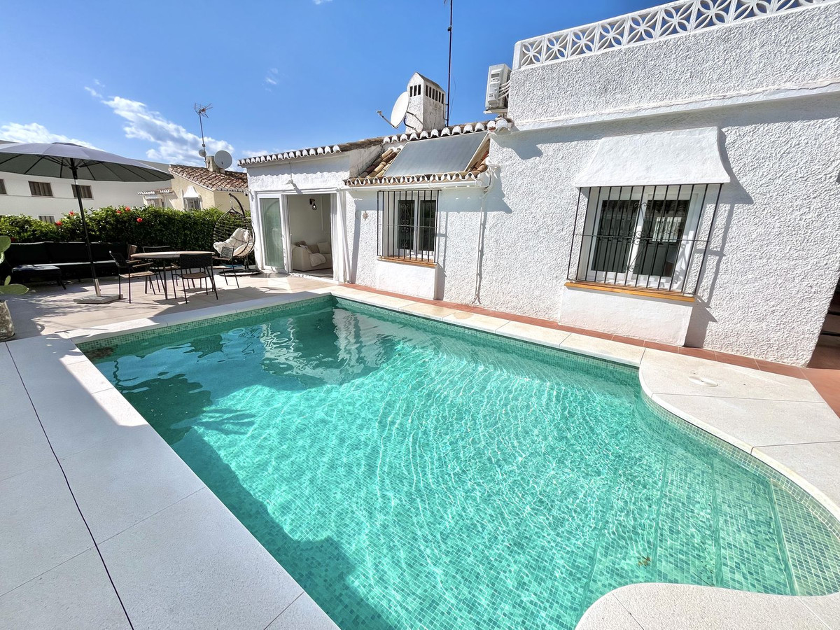 Villa for sale in Mijas