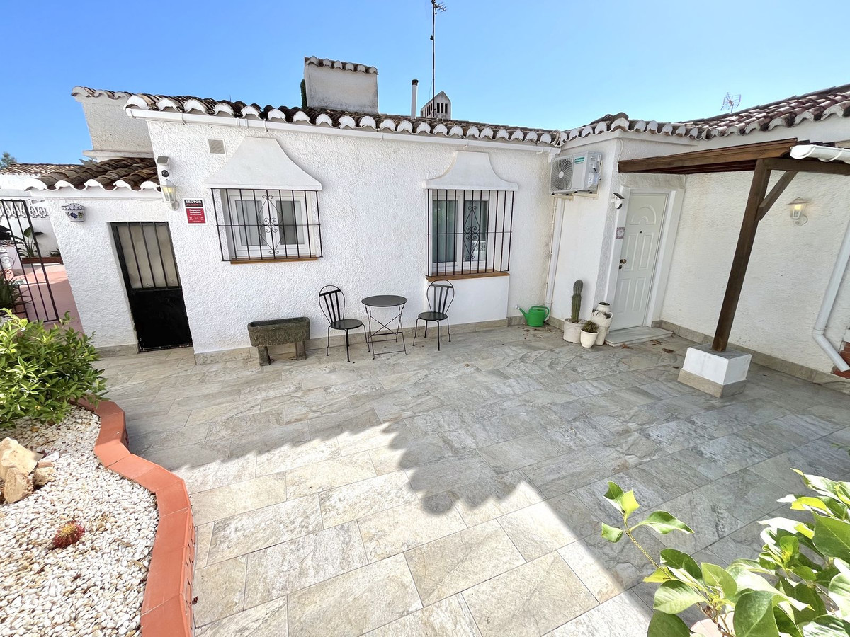 Villa for sale in Mijas