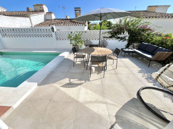 Villa for sale in Mijas