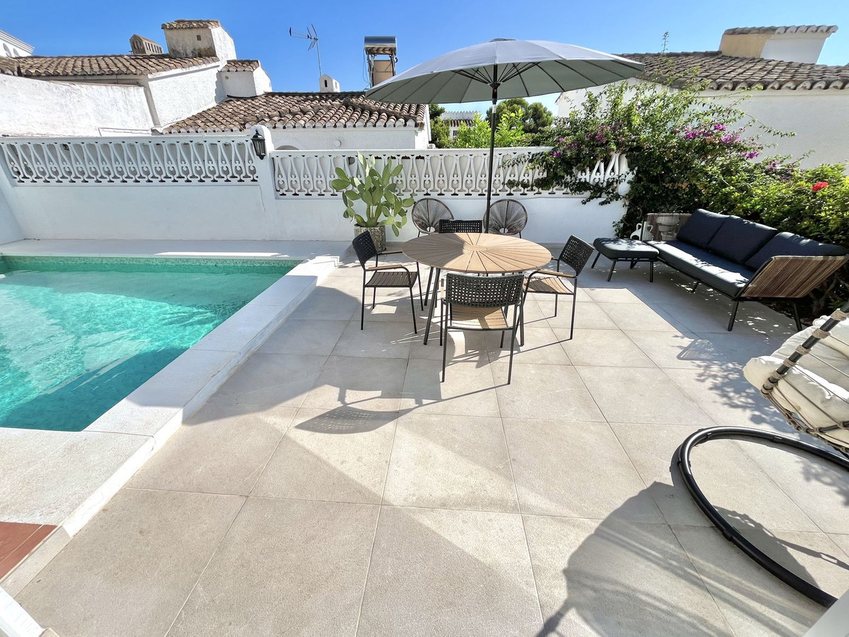 Villa for sale in Mijas