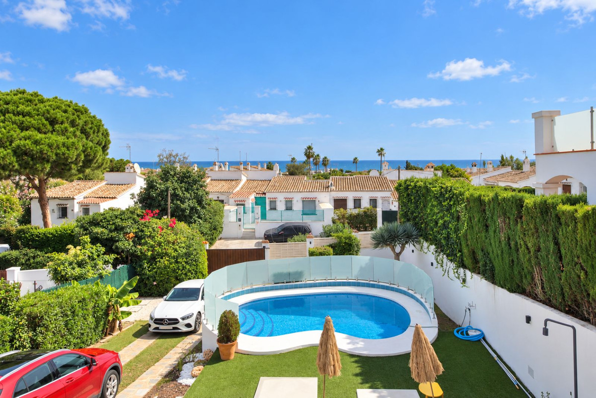 Villa for sale in Mijas