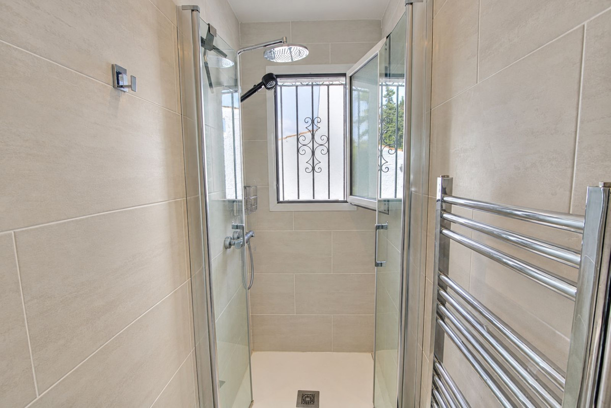 Villa for sale in Mijas