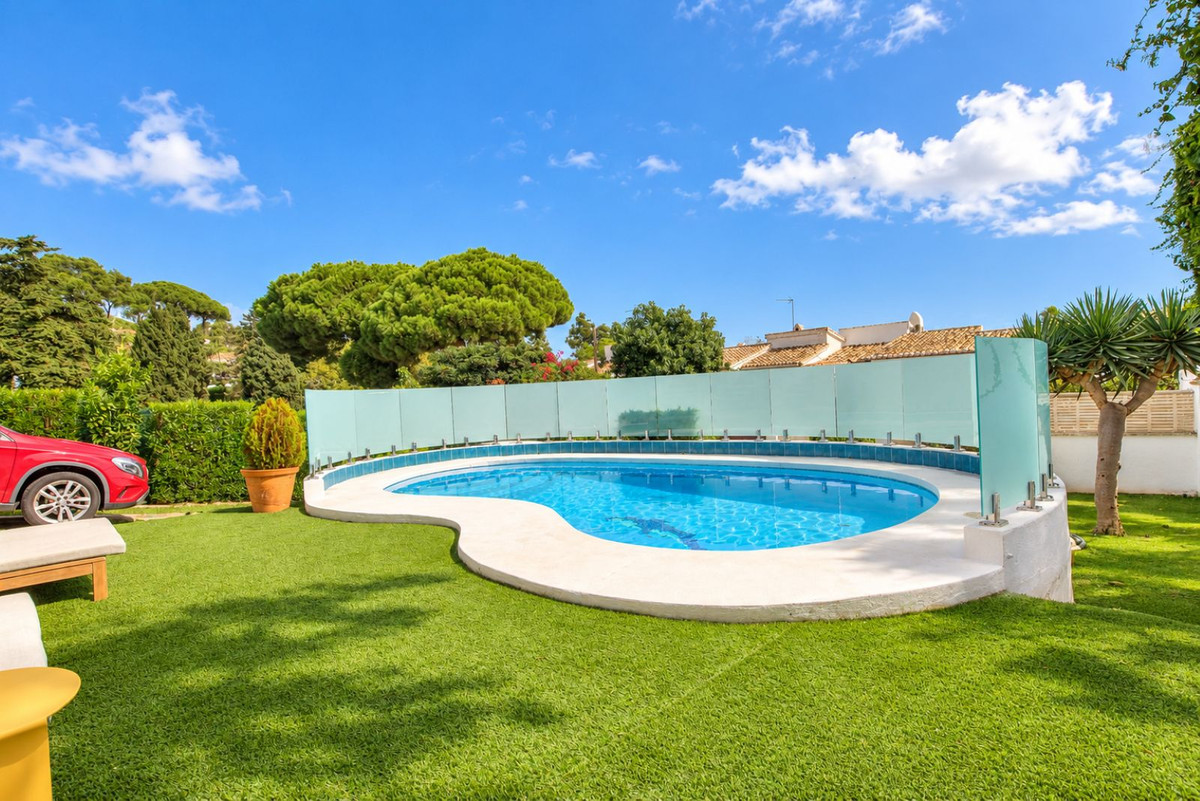 Villa for sale in Mijas