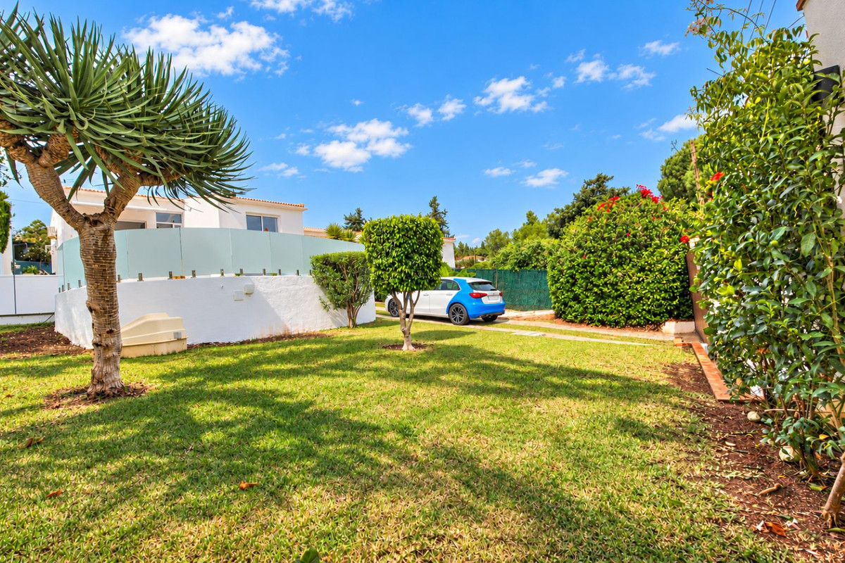 Villa for sale in Mijas