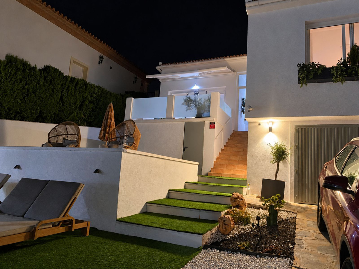 Villa for sale in Mijas