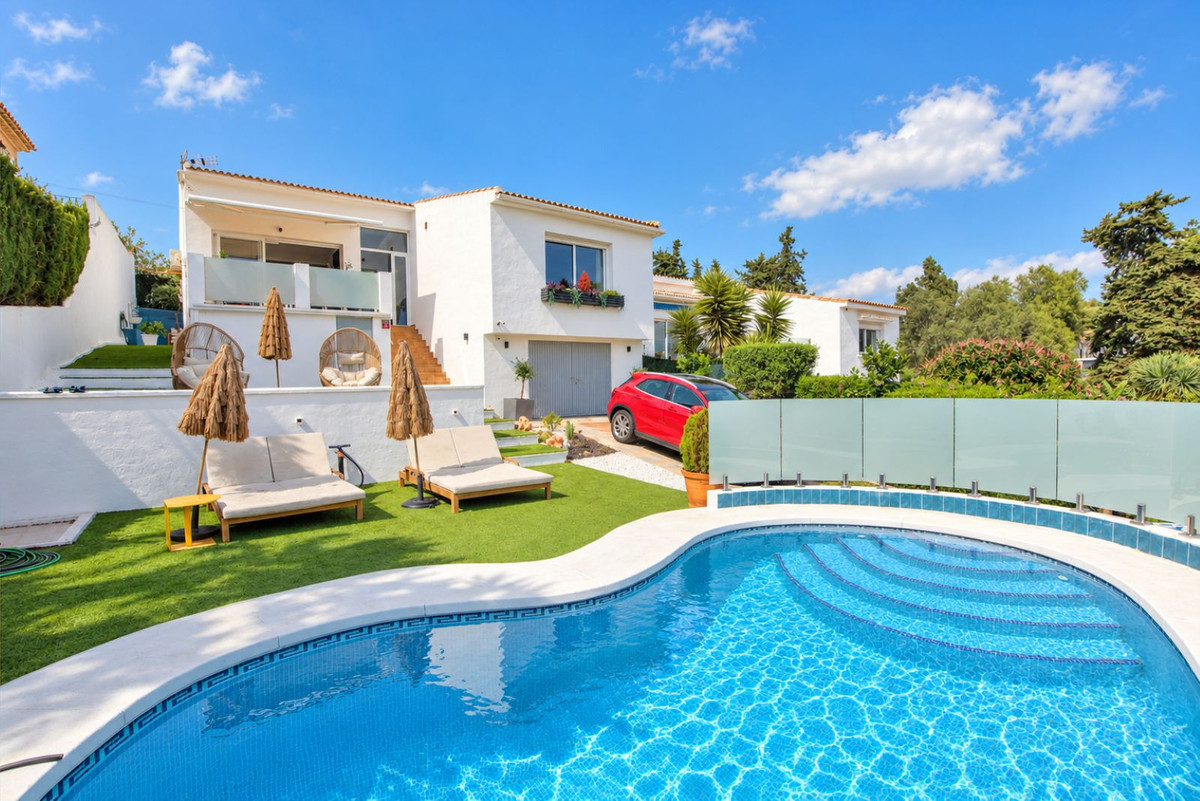 Villa-in-Mijas-Ref-R5523442 Villa for sale in Mijas