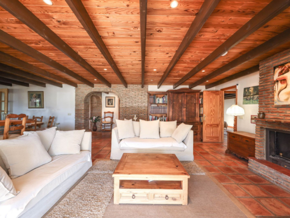 Villa for sale in Monda