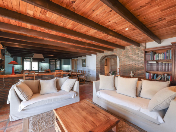 Villa for sale in Monda