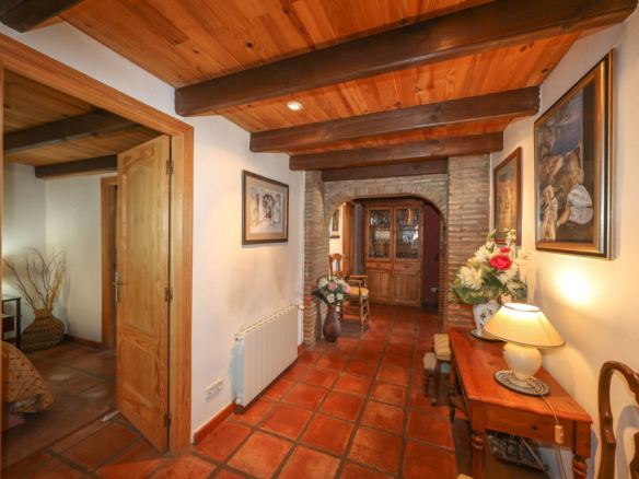 Villa for sale in Monda