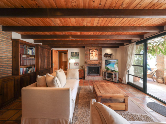 Villa for sale in Monda