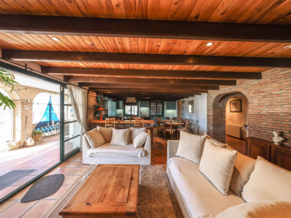 Villa for sale in Monda
