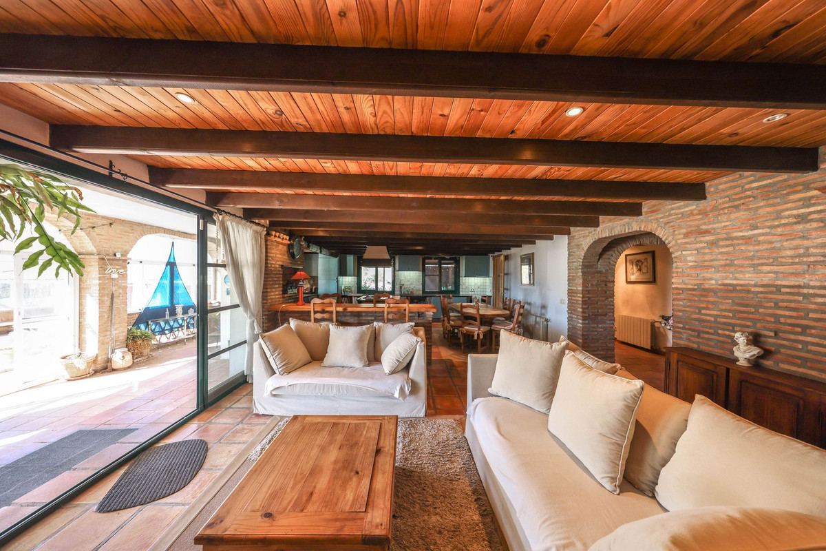 Villa for sale in Monda