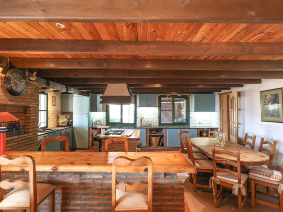 Villa for sale in Monda