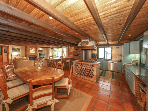Villa for sale in Monda